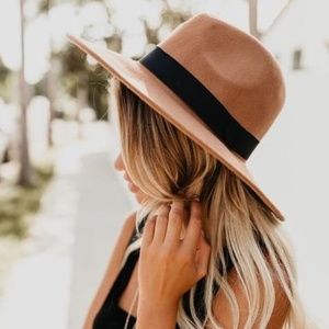 Felt Wide-Brimmed Hat